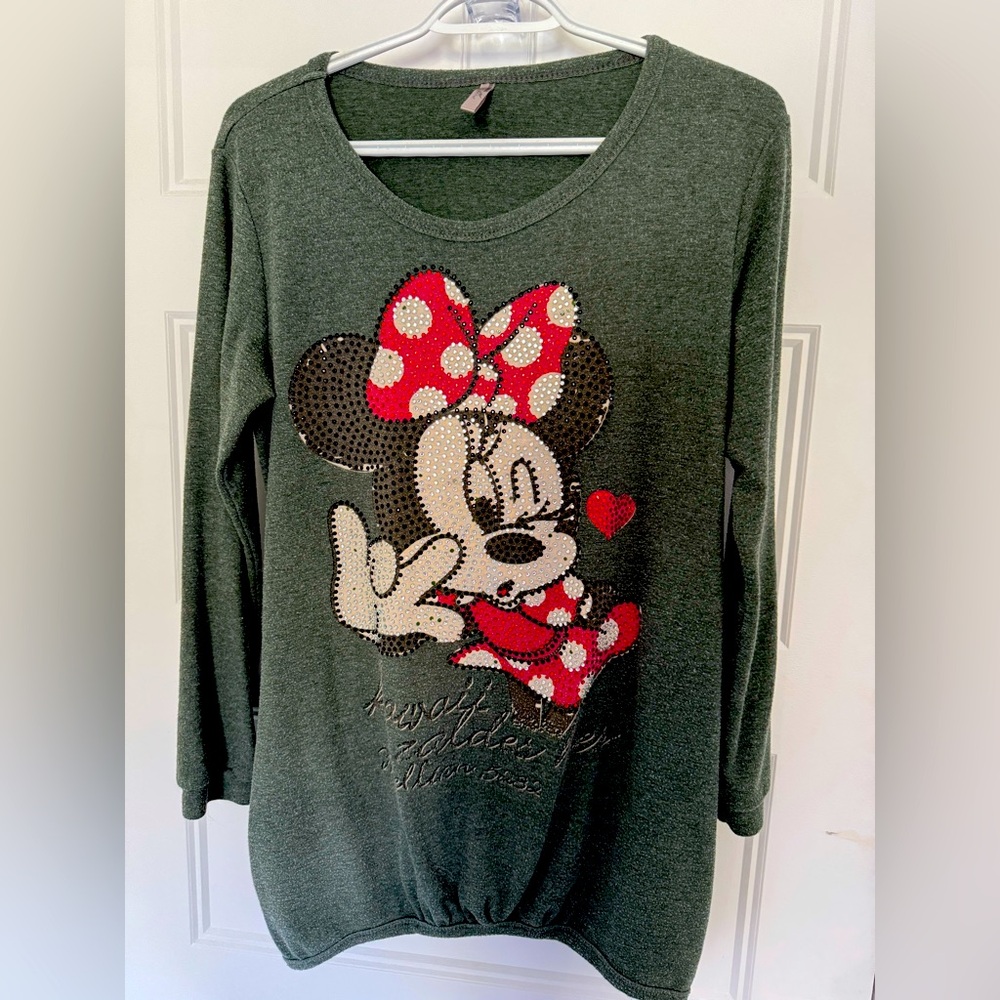 Minnie Mouse bedazzled ladies tunic top with pockets 🤩